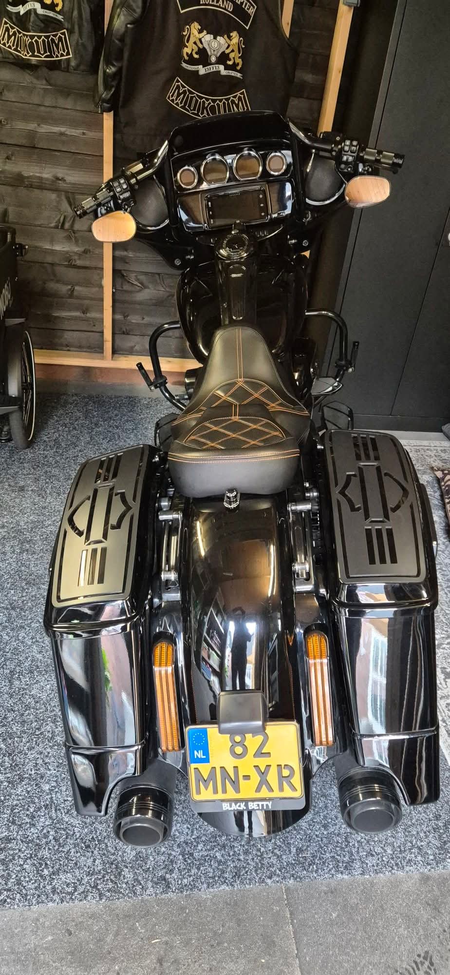 cool custom lid cover orders for Harley-Davidson